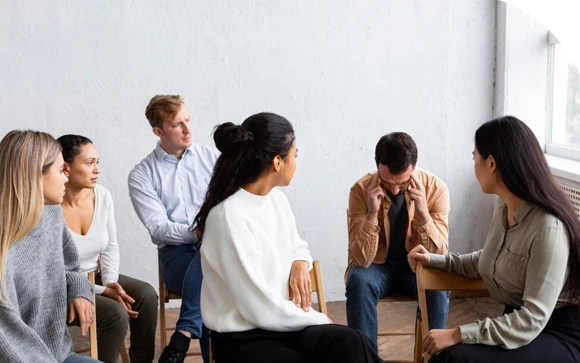 therapist providing online counseling