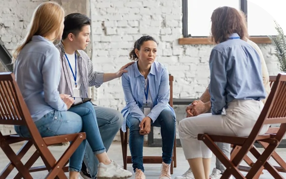 therapist providing online counseling