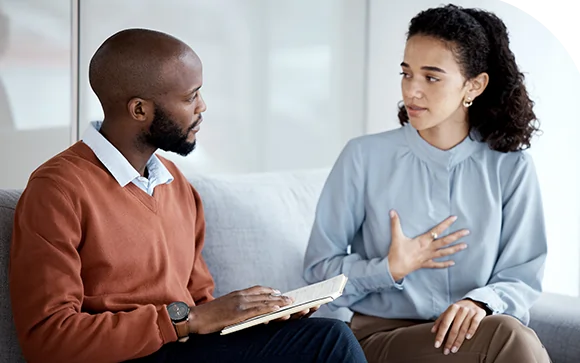 therapist providing online counseling