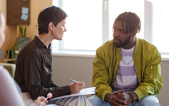 therapist providing online counseling