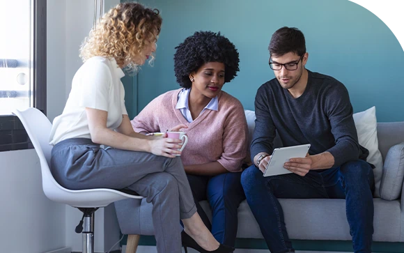 therapist providing online counseling