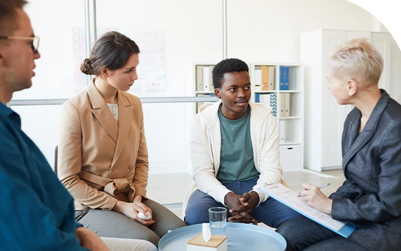 therapist providing online counseling